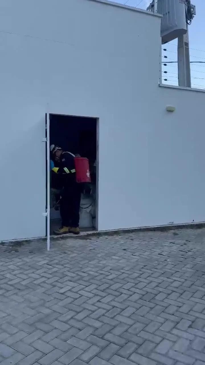 Vídeo de atendimento em empresa
